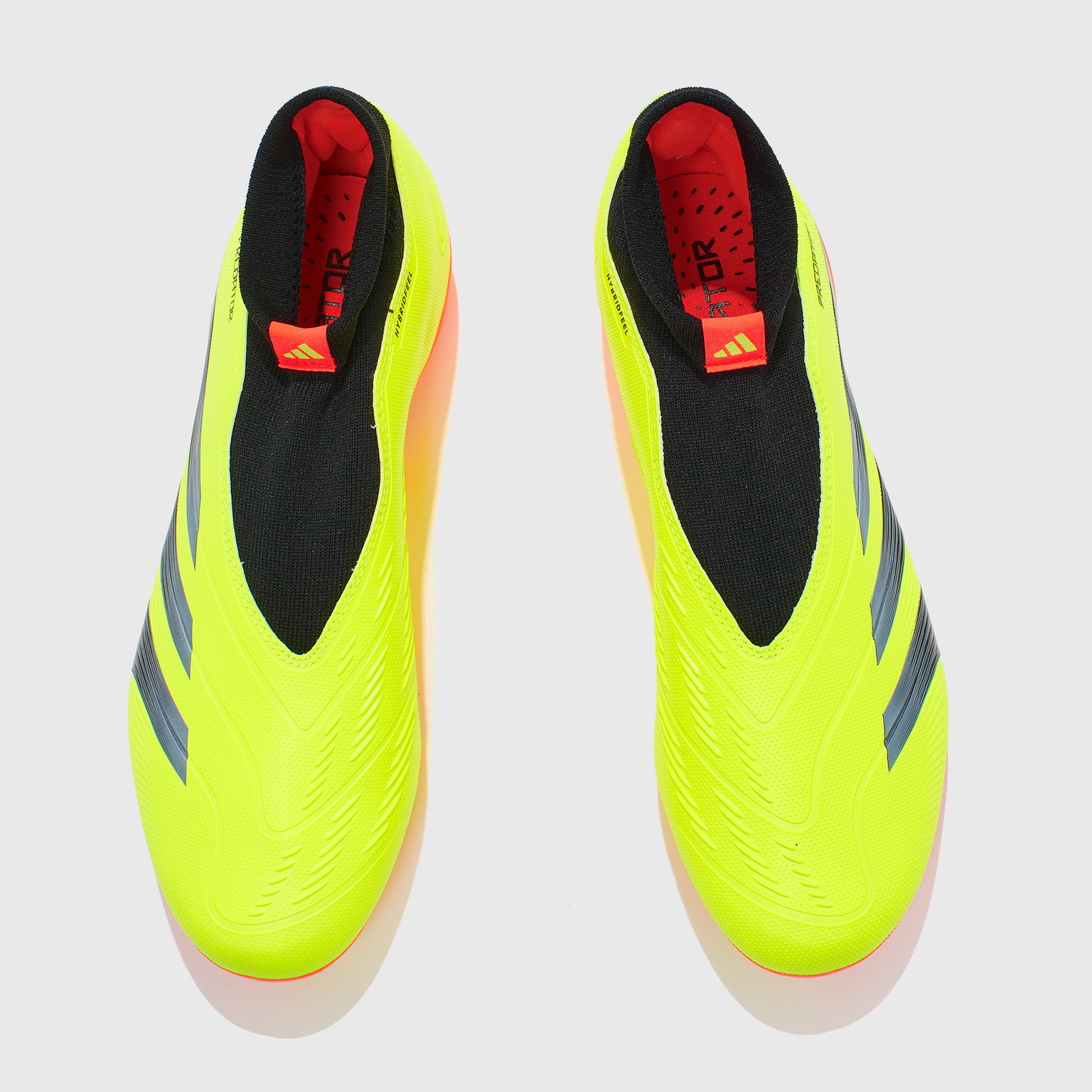 Бутсы Adidas Predator League Laceless FG IG7766