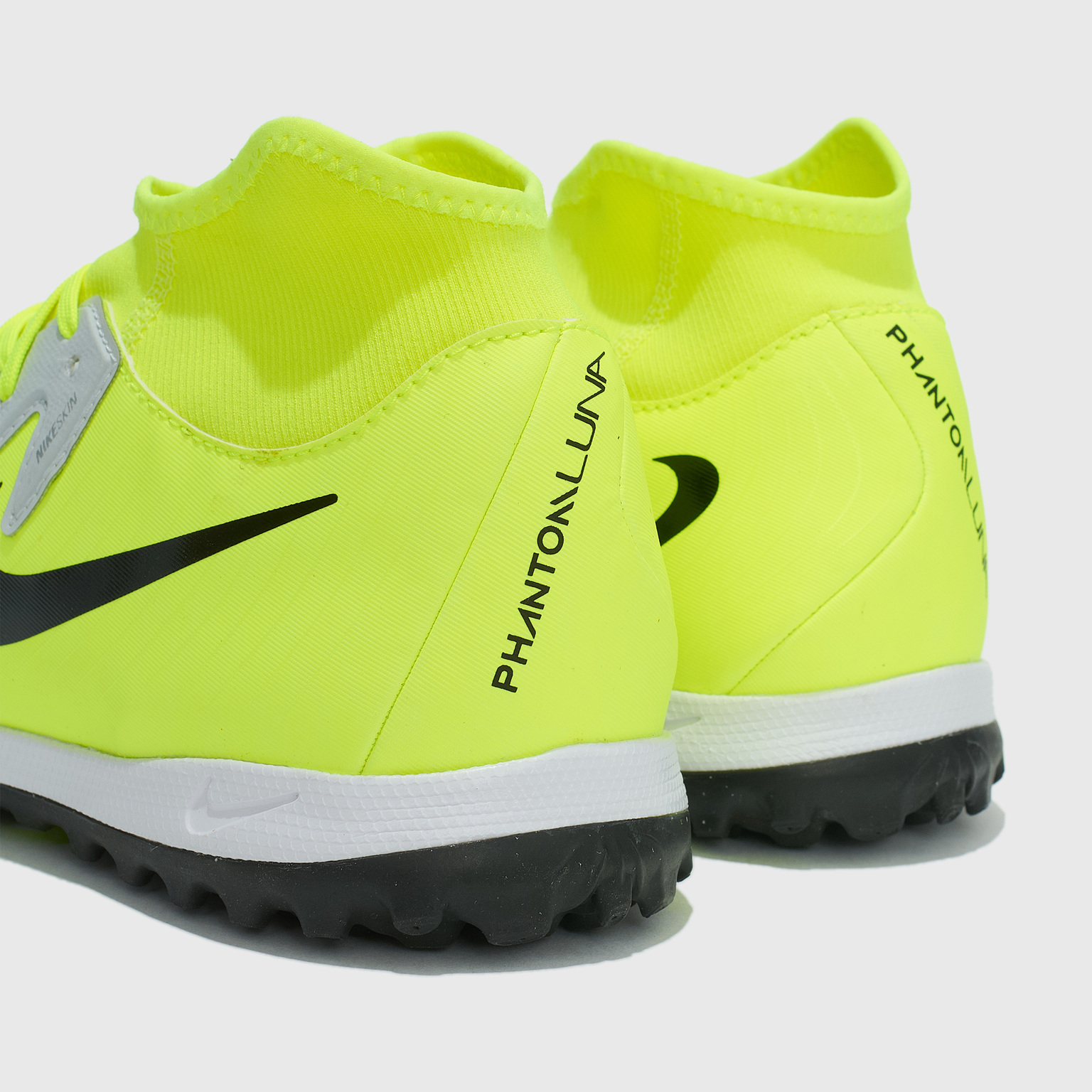 Шиповки Nike Phantom Luna II Academy TF FJ2566-003