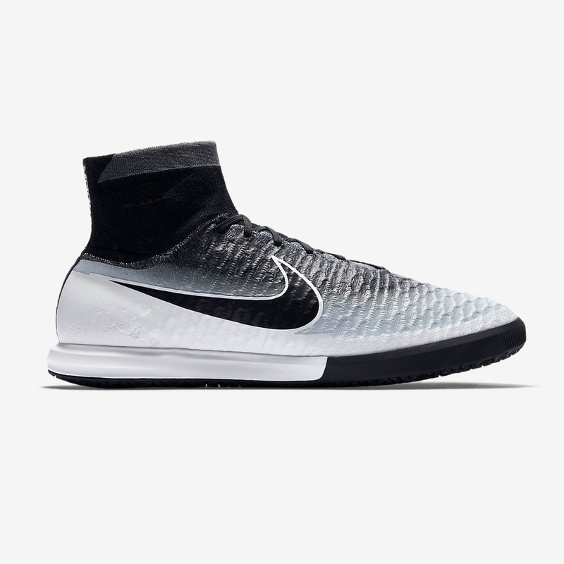 Nike MagistaX Proximo IC 718358 100 footballstore